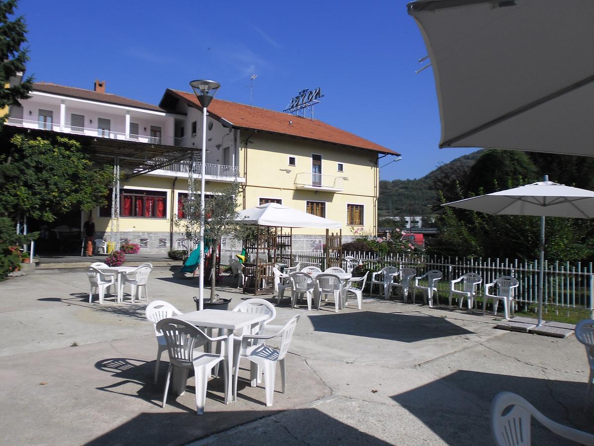 L'Ostu Del Povr-Om Hotel Pinasca Luaran gambar